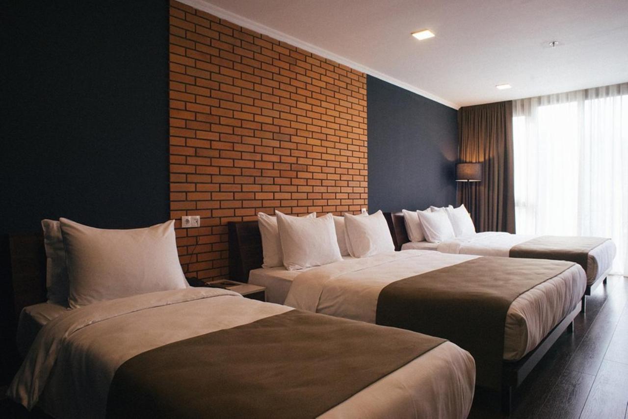 Bricks Hotel Tiflis Exterior foto