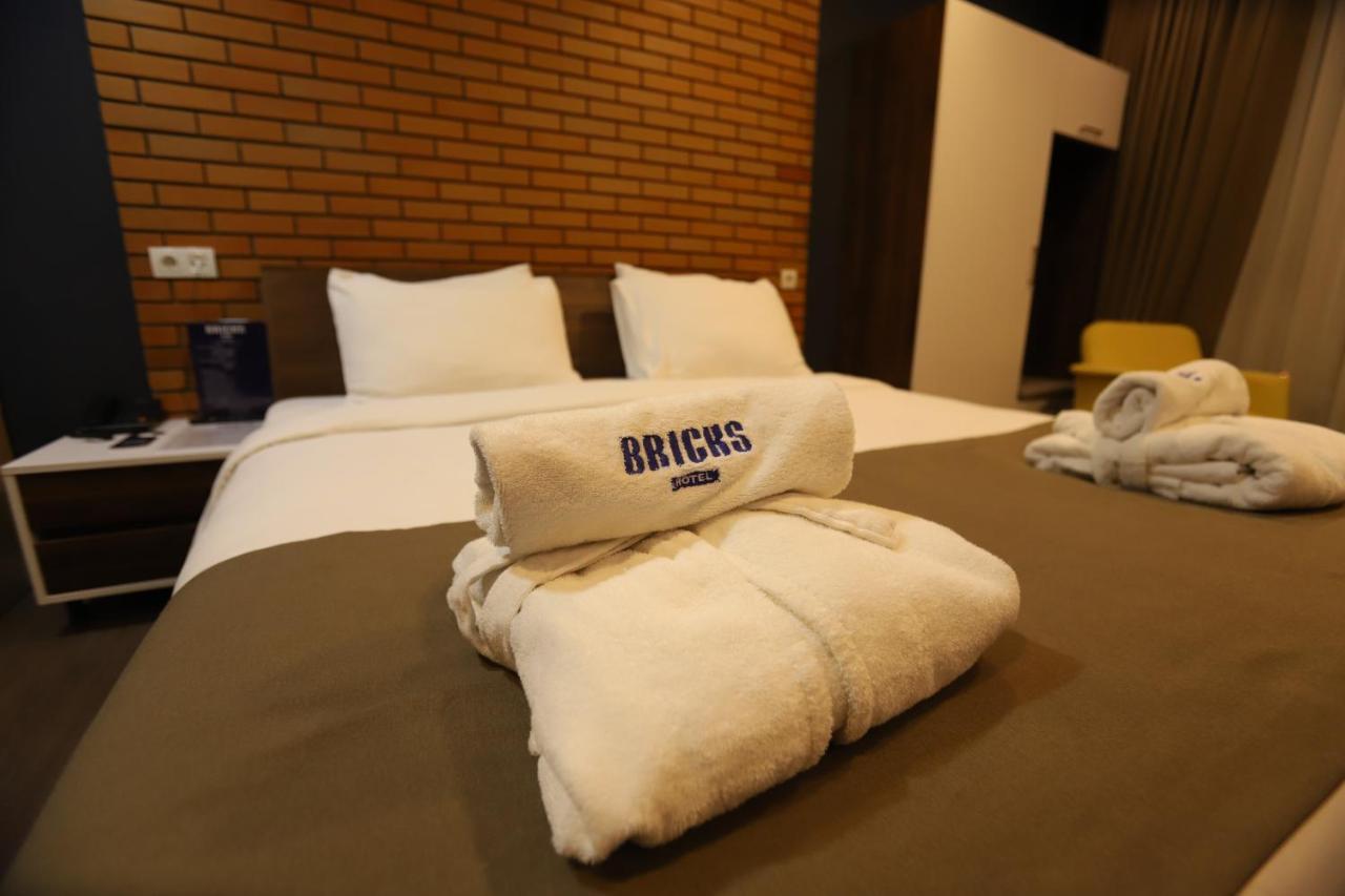 Bricks Hotel Tiflis Exterior foto