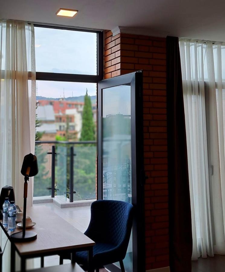 Bricks Hotel Tiflis Exterior foto