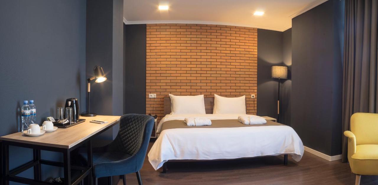 Bricks Hotel Tiflis Exterior foto